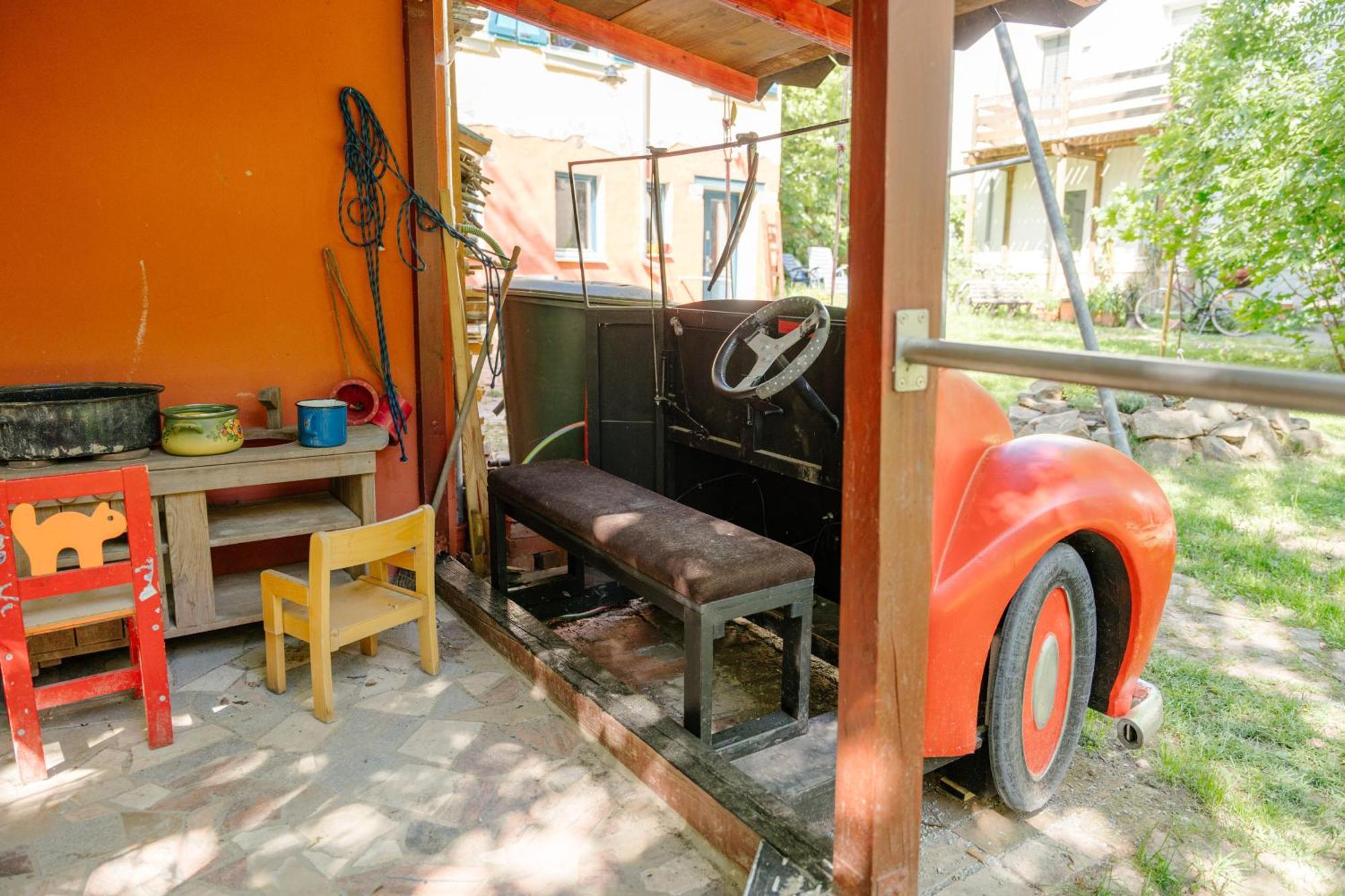 The Upholstery Tinyhouse Deluxe Eco Chalet Kreativ Citynah Chemnitz Exterior photo