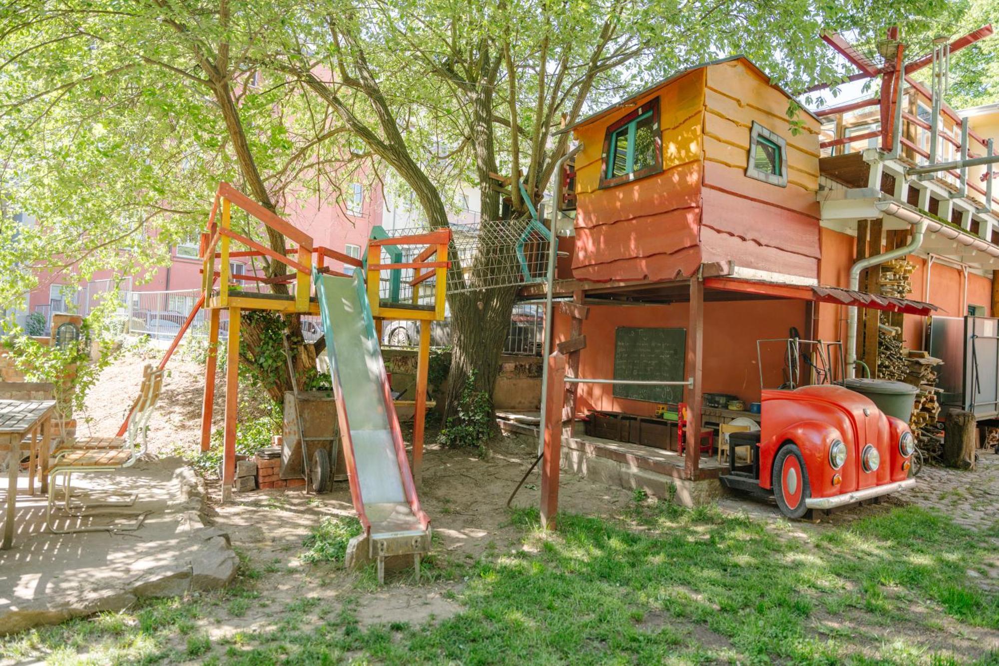 The Upholstery Tinyhouse Deluxe Eco Chalet Kreativ Citynah Chemnitz Exterior photo